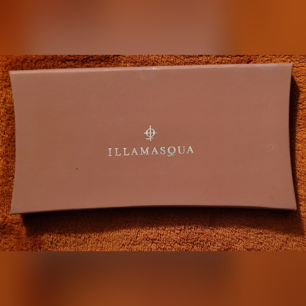 Illamasqua Unveiled Artistry Eyeshadow Palette - 12 Shades Cruelty-Free Vega